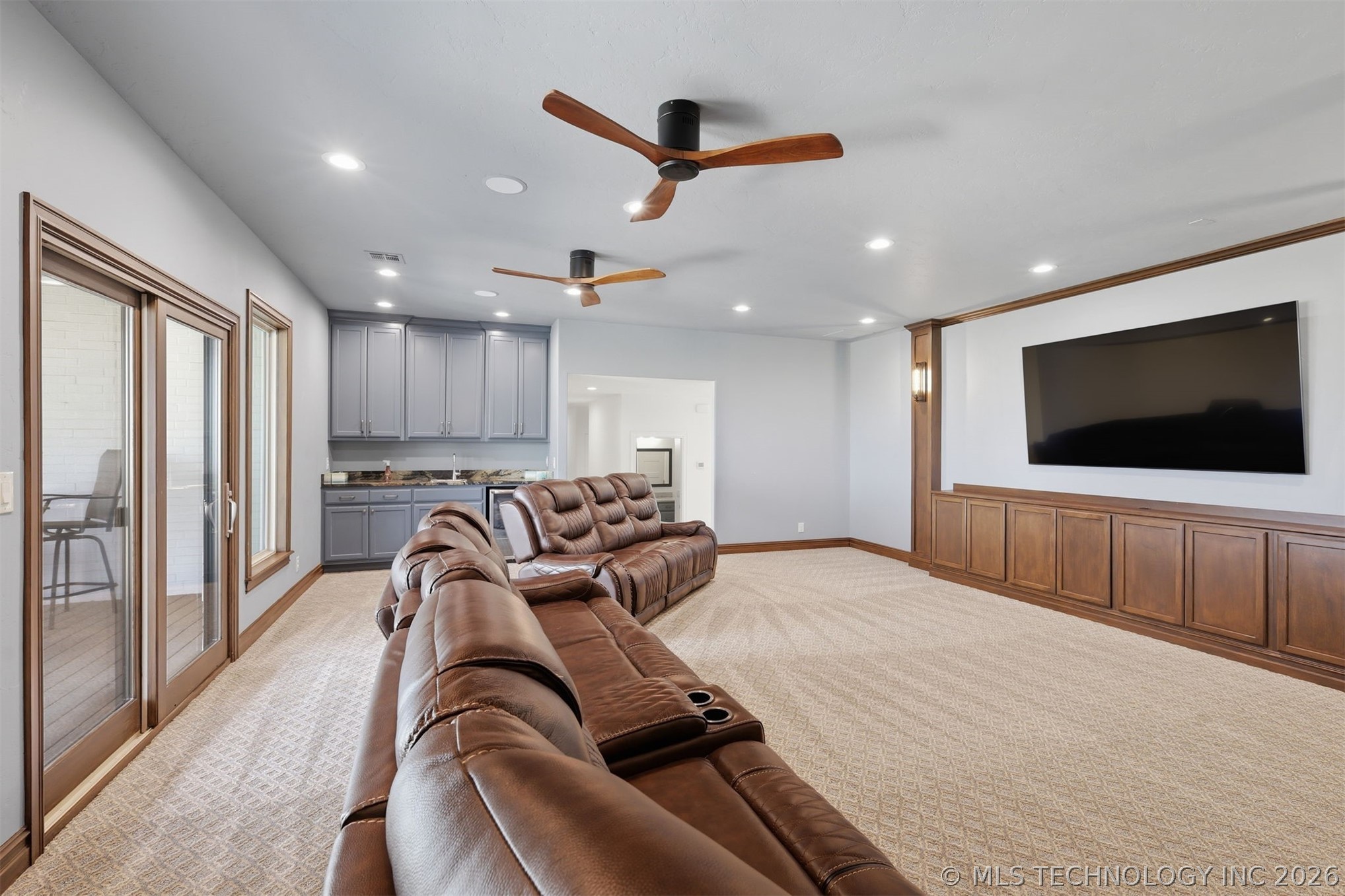 6133 E 138th Street S