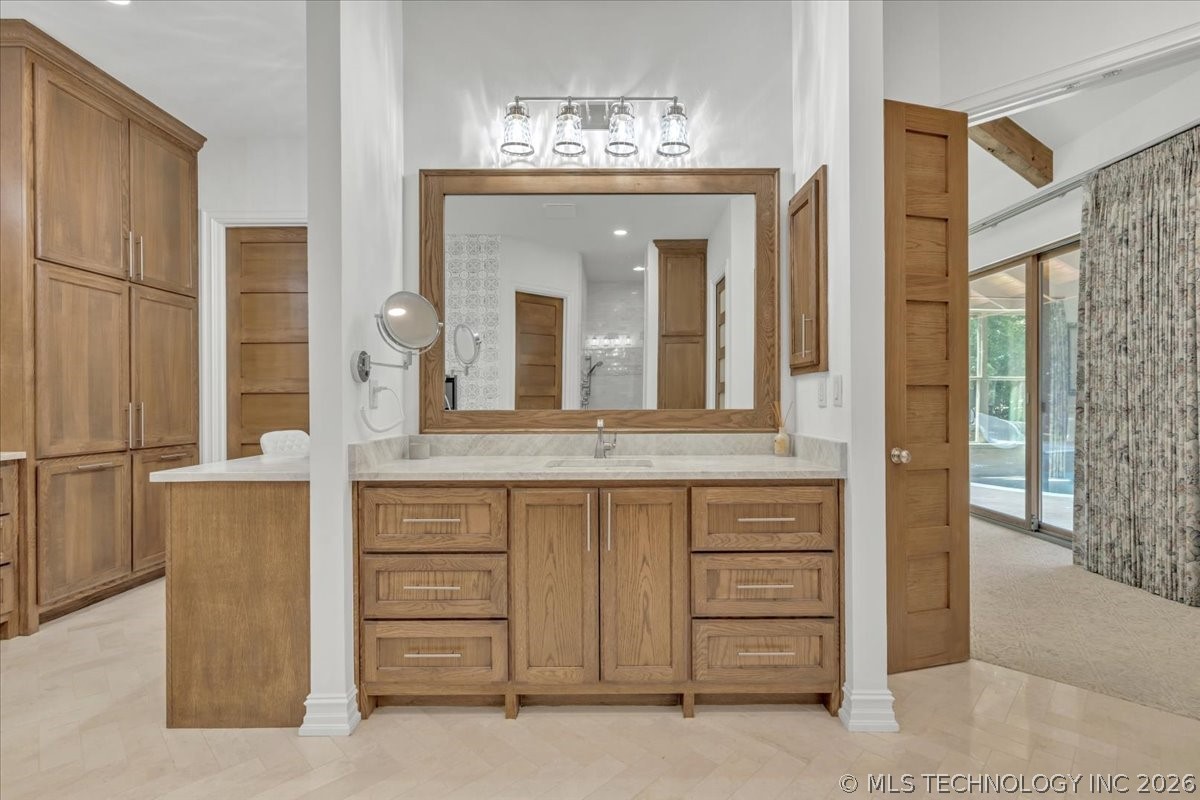 6133 E 138th Street S