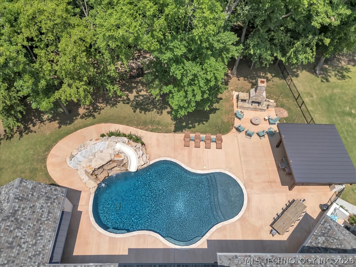 6133 E 138th Street S