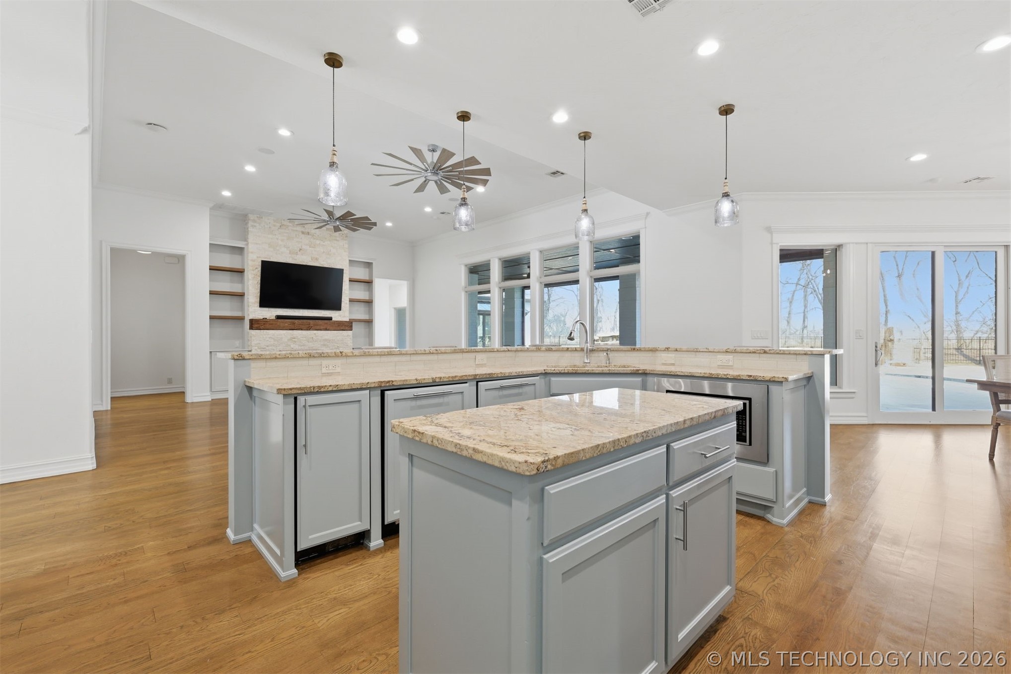 6133 E 138th Street S