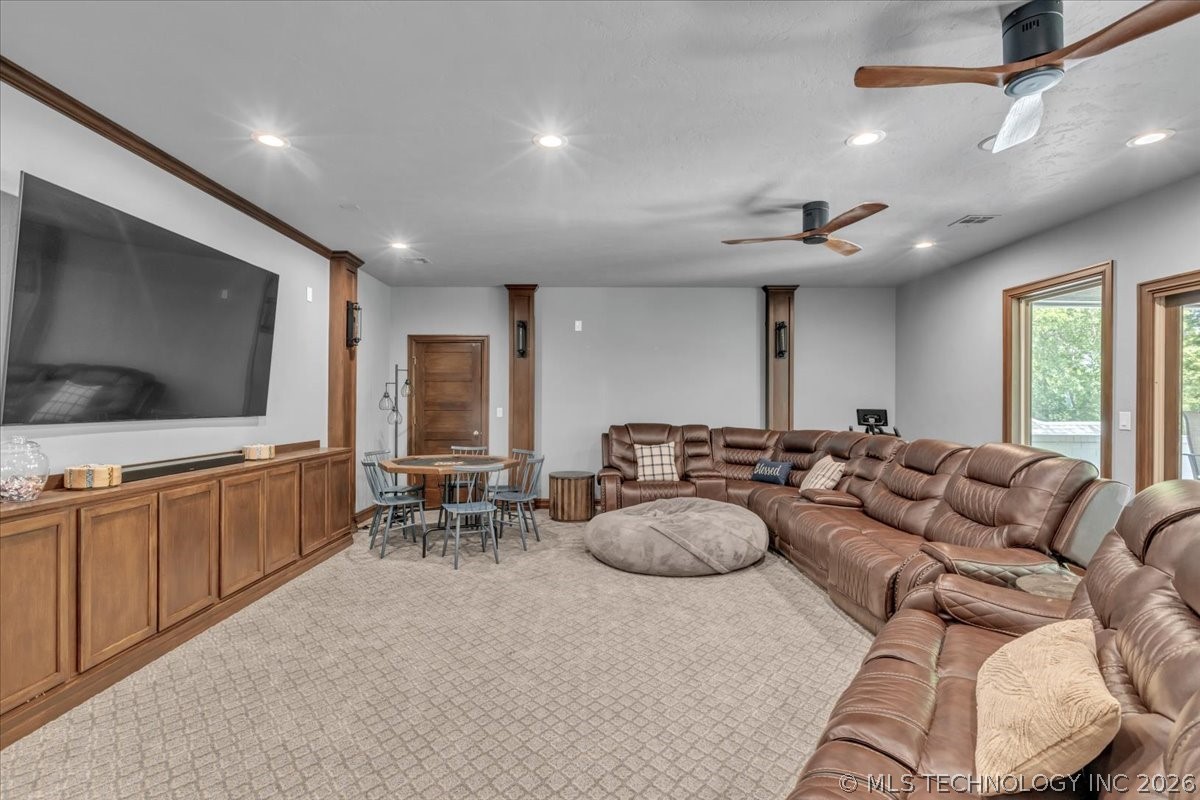 6133 E 138th Street S