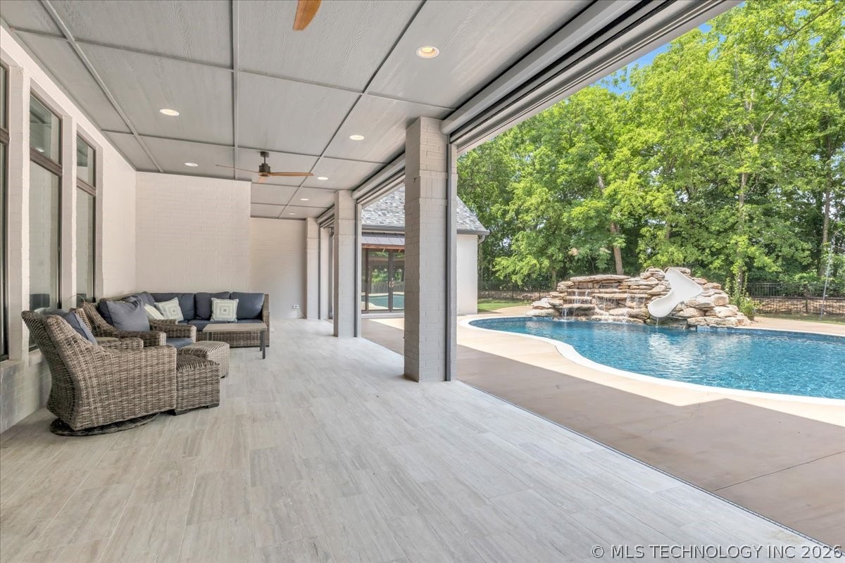 6133 E 138th Street S