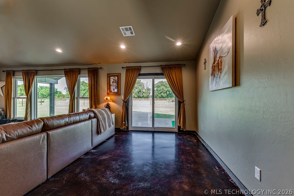 6946 County Road 3430