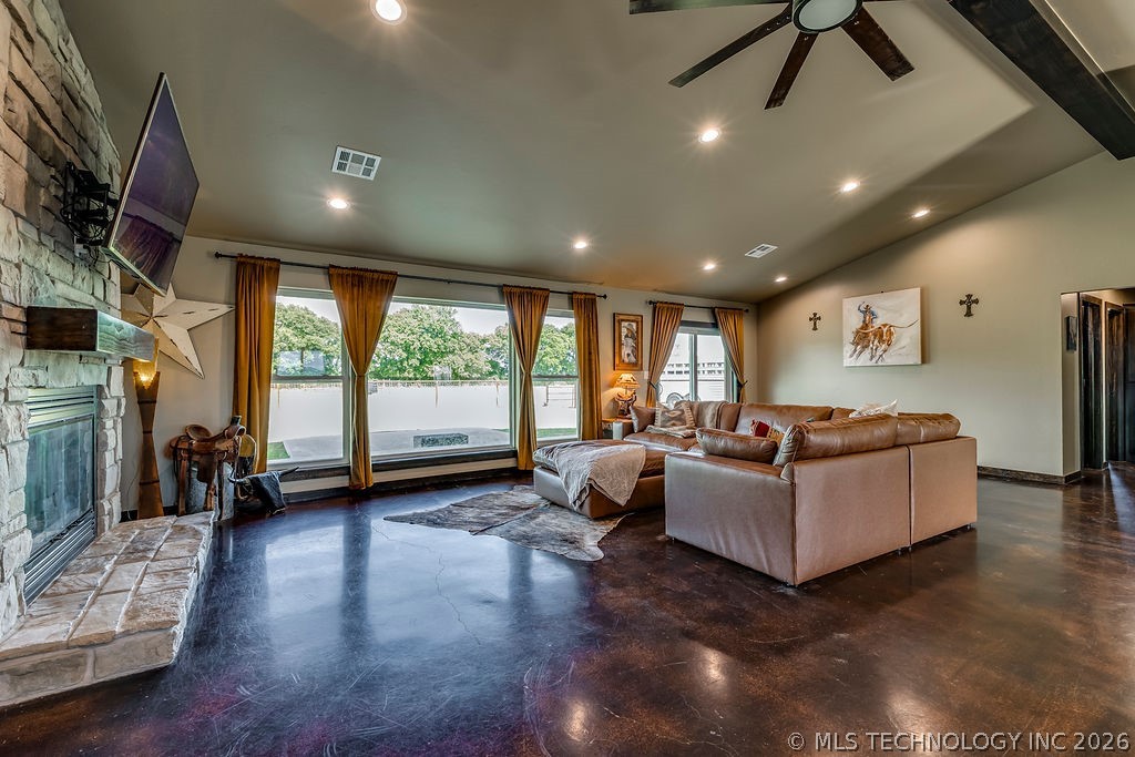 6946 County Road 3430