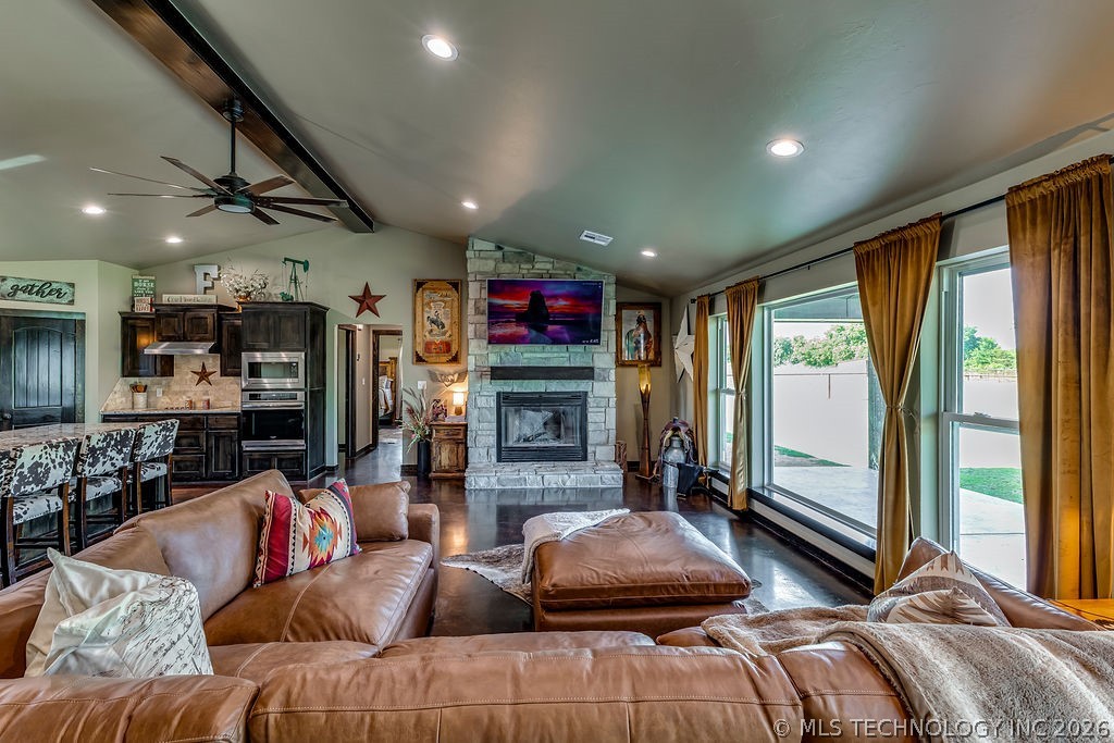 6946 County Road 3430