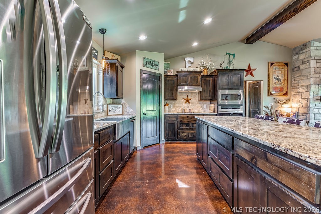 6946 County Road 3430