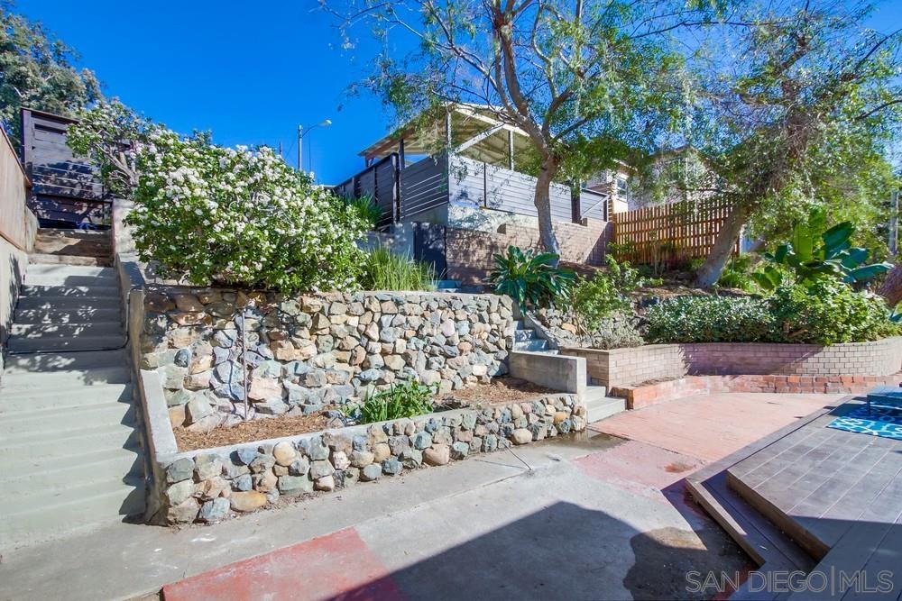3003 Reynard Way