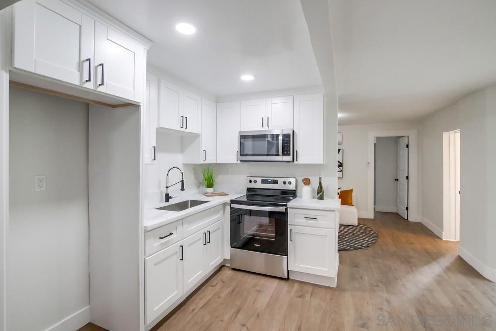 3003 Reynard Way
