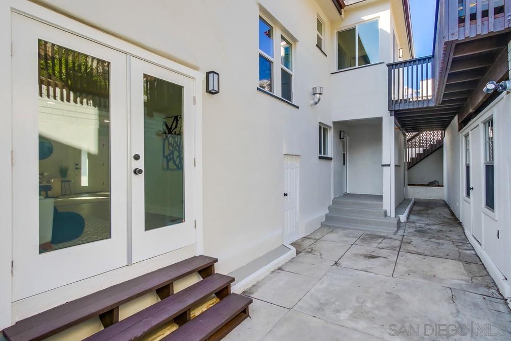 3003 Reynard Way