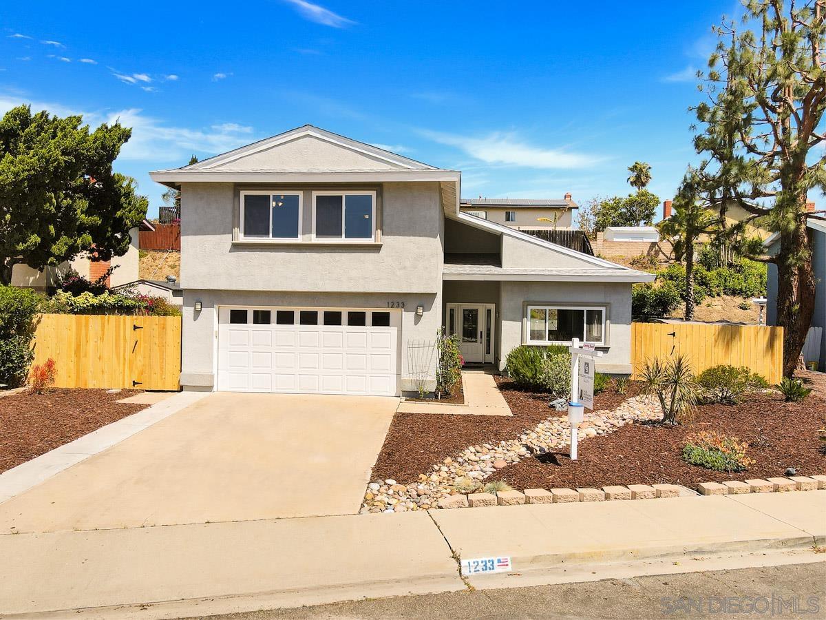 1233 Corte De Vela