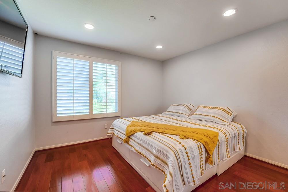 1483 Blairwood Ave.