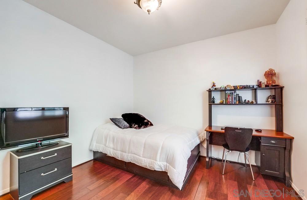 1483 Blairwood Ave.