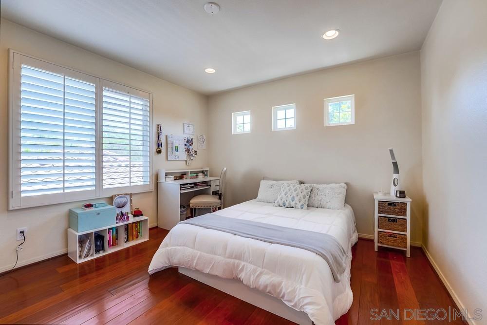 1483 Blairwood Ave.