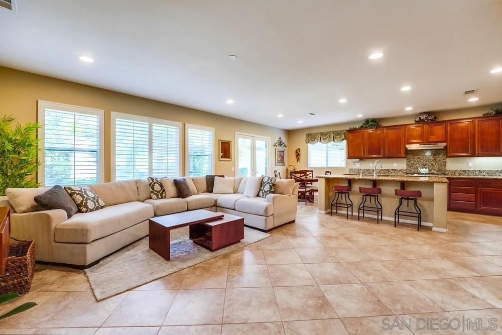 1483 Blairwood Ave.