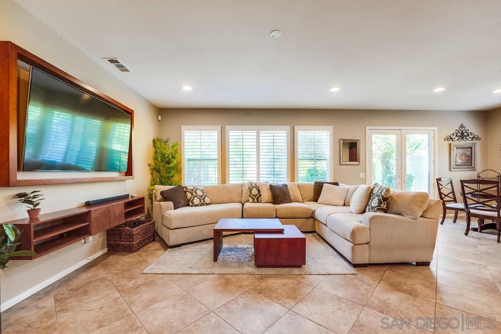 1483 Blairwood Ave.