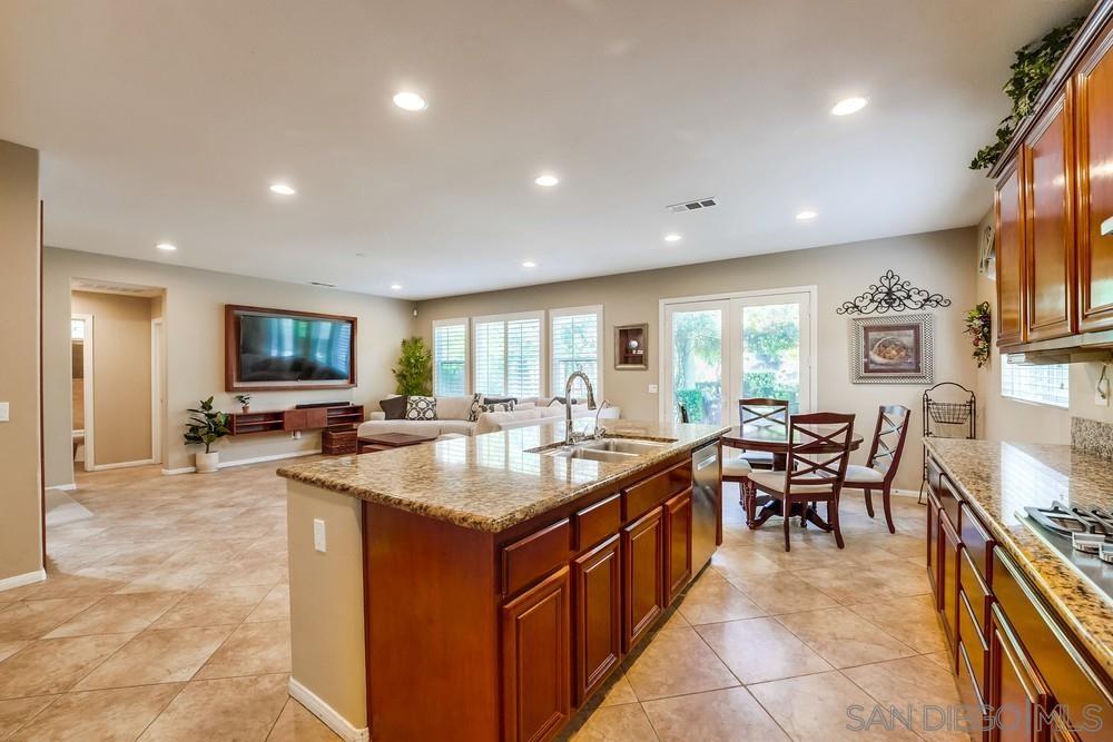 1483 Blairwood Ave.