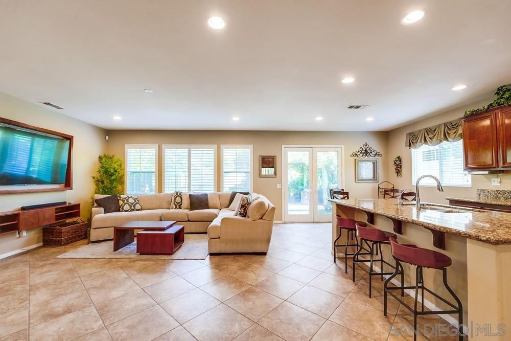 1483 Blairwood Ave.