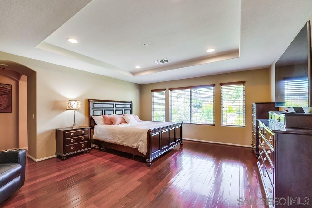 1483 Blairwood Ave.