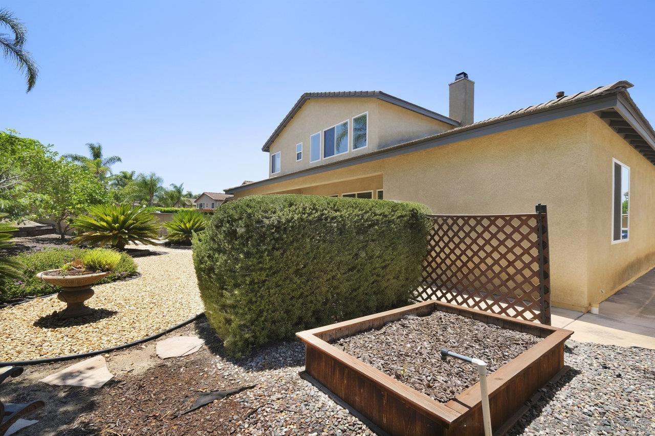 1215 Newcastle Ct