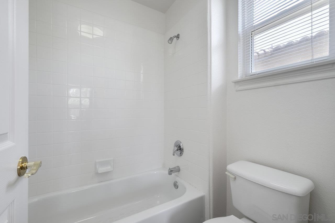 1215 Newcastle Ct