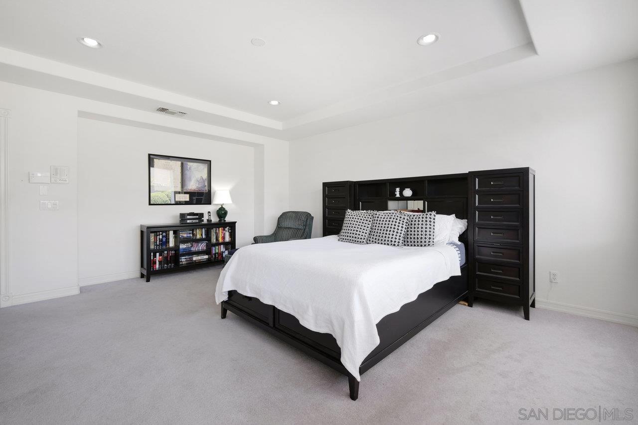 1215 Newcastle Ct