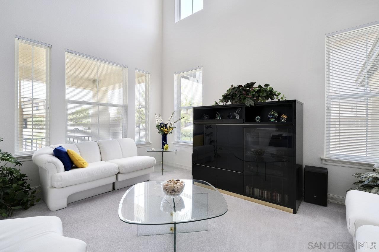 1215 Newcastle Ct