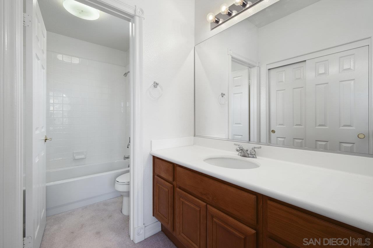 1215 Newcastle Ct