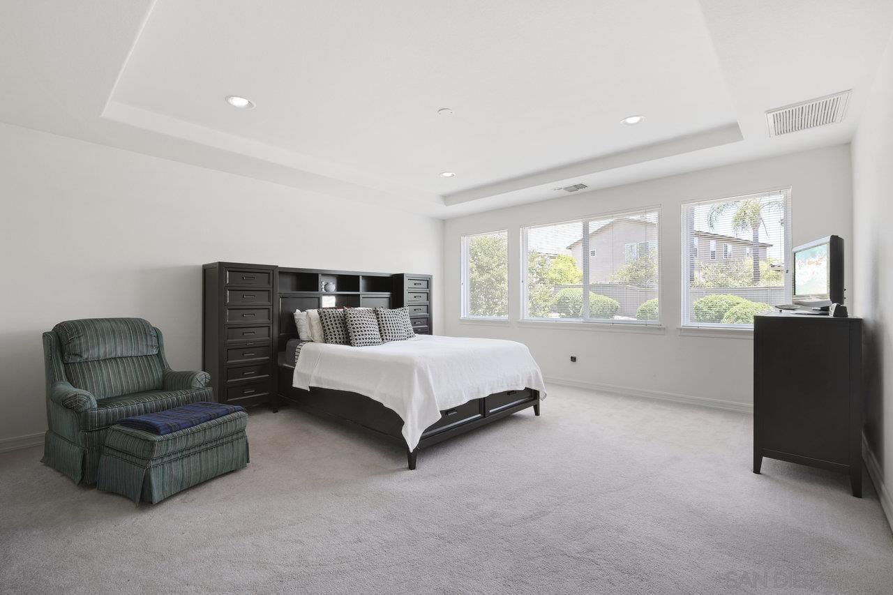 1215 Newcastle Ct