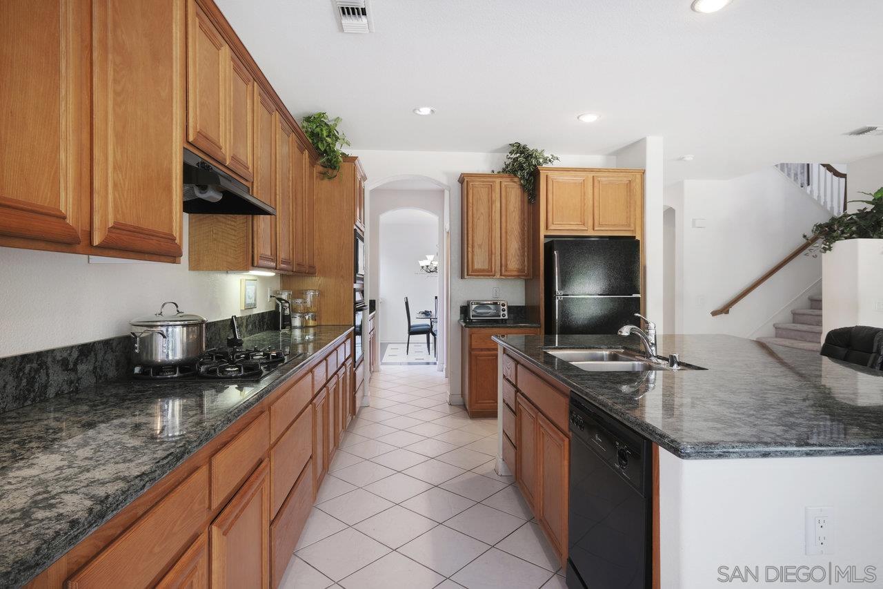 1215 Newcastle Ct