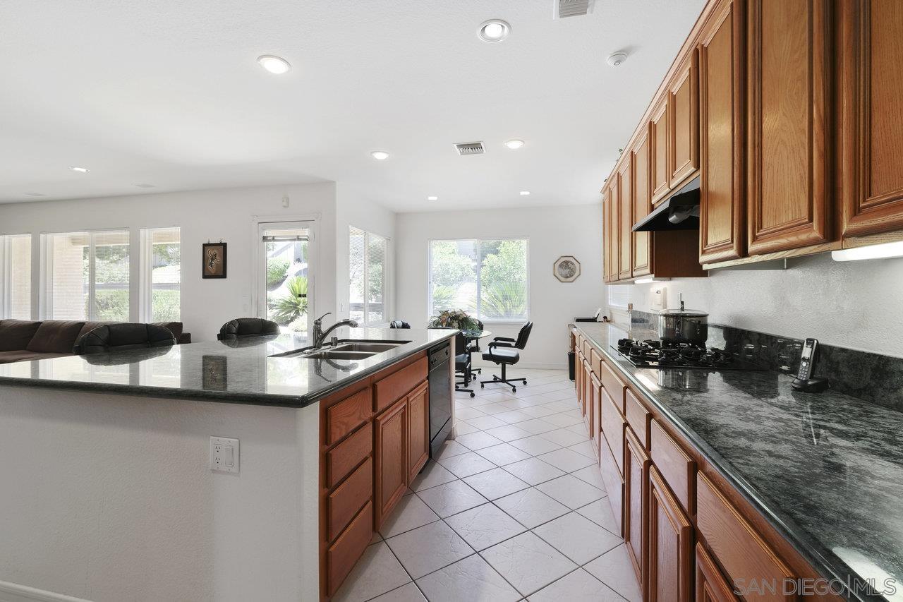 1215 Newcastle Ct