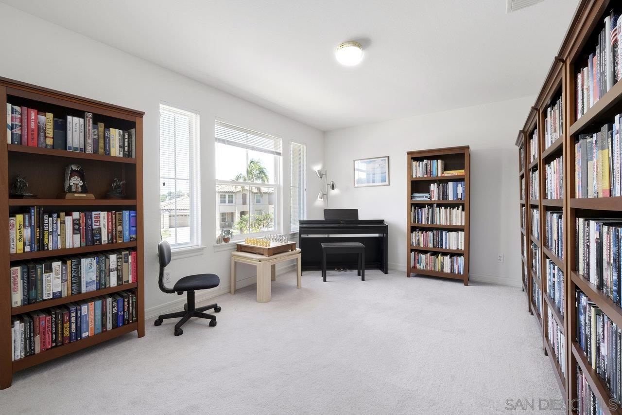 1215 Newcastle Ct