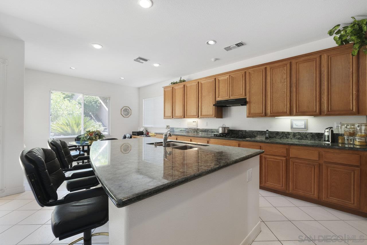 1215 Newcastle Ct