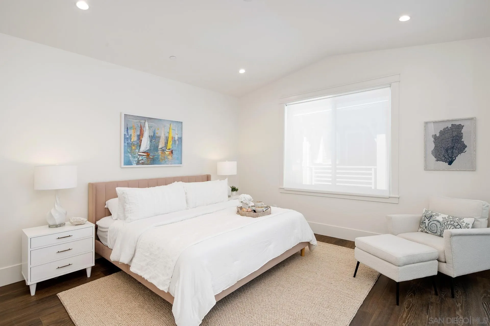 556 G Ave