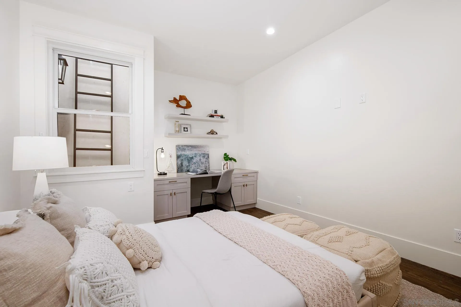 556 G Ave