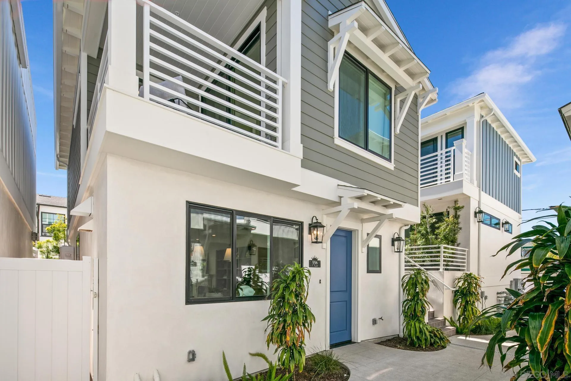 556 G Ave