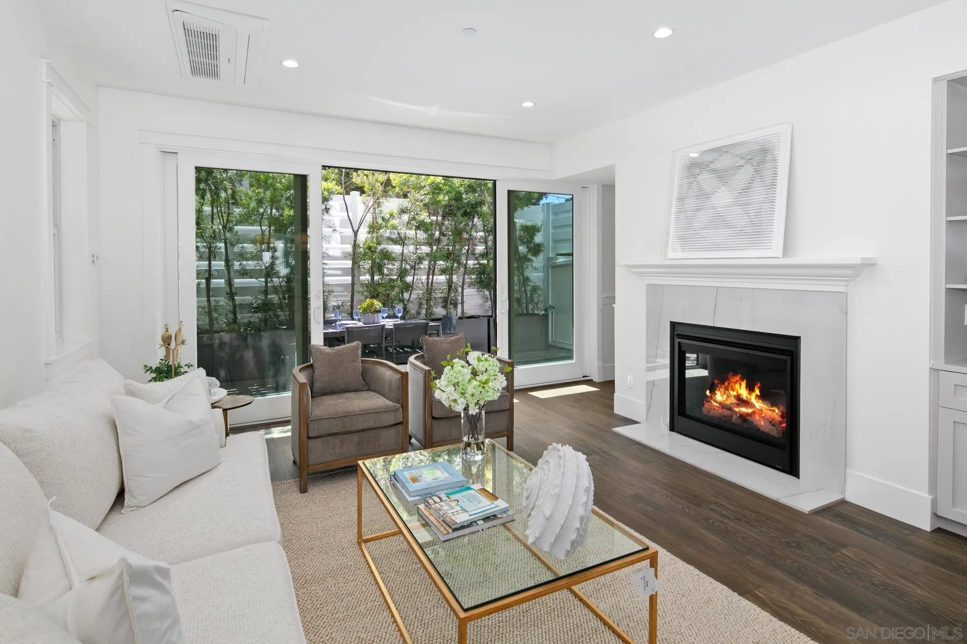 556 G Ave