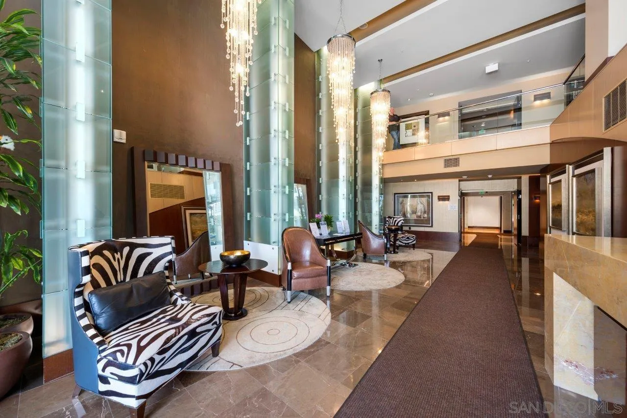 1325 Pacific Hwy # 110