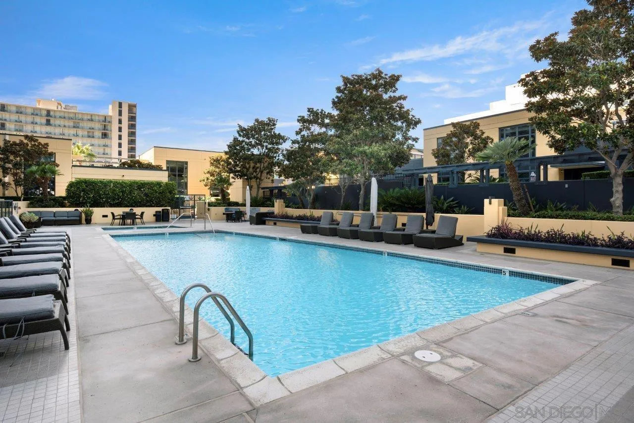 1325 Pacific Hwy # 110