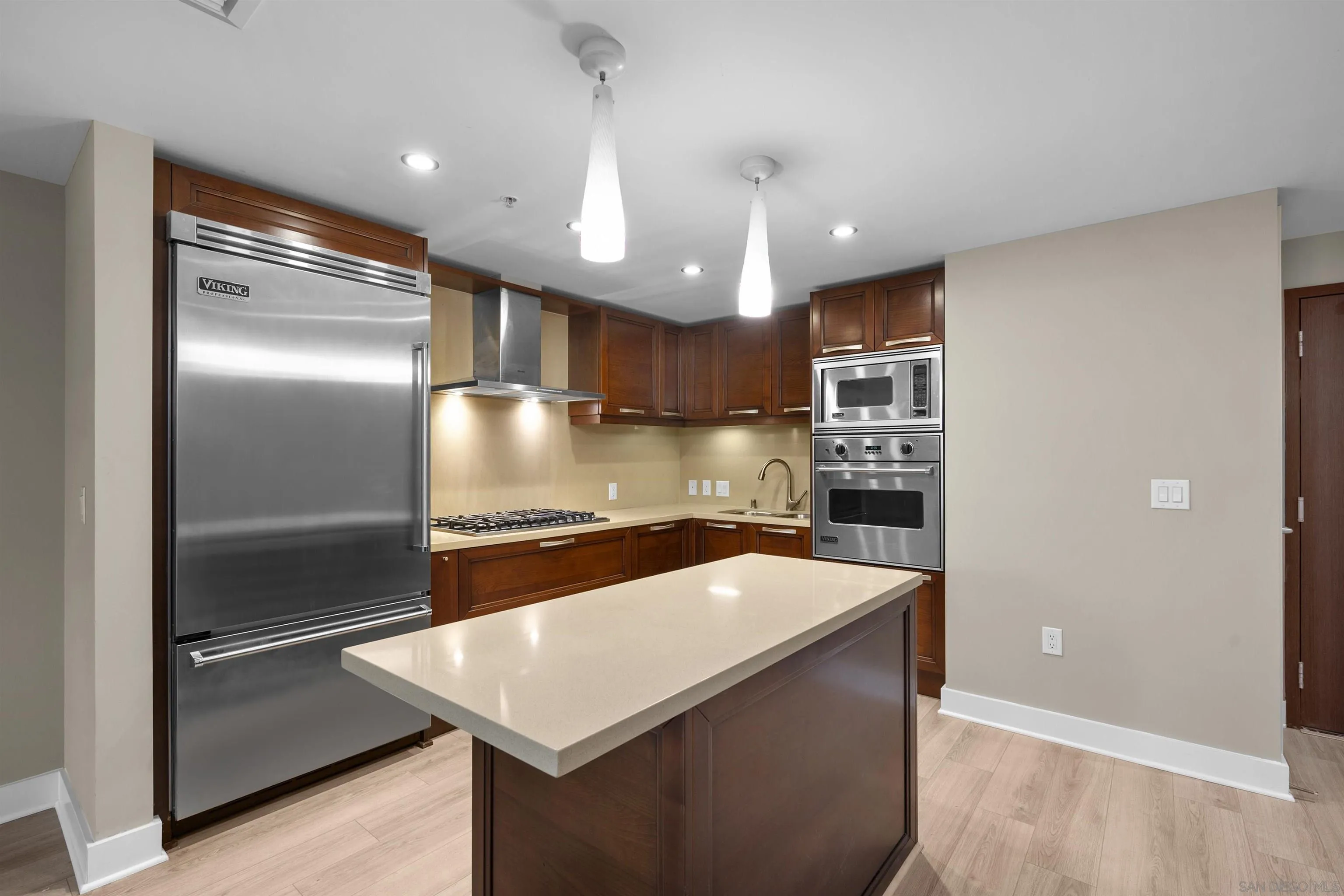 1325 Pacific Hwy # 110