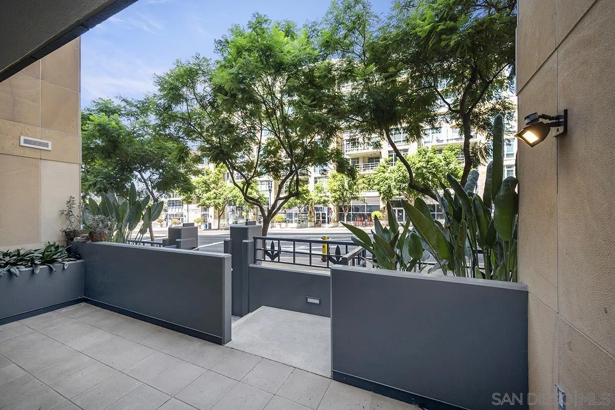 1325 Pacific Hwy # 110