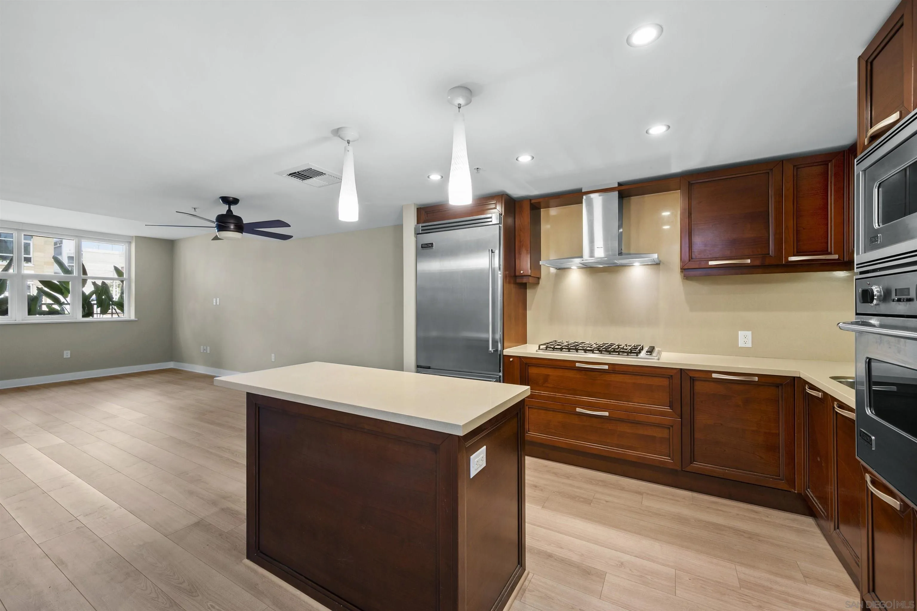 1325 Pacific Hwy # 110