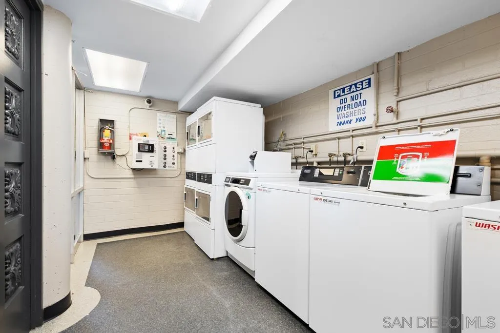 2510 Torrey Pines Road # 403