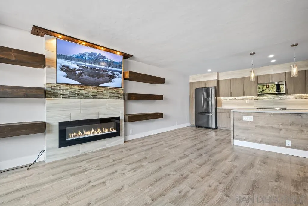 2510 Torrey Pines Road # 403