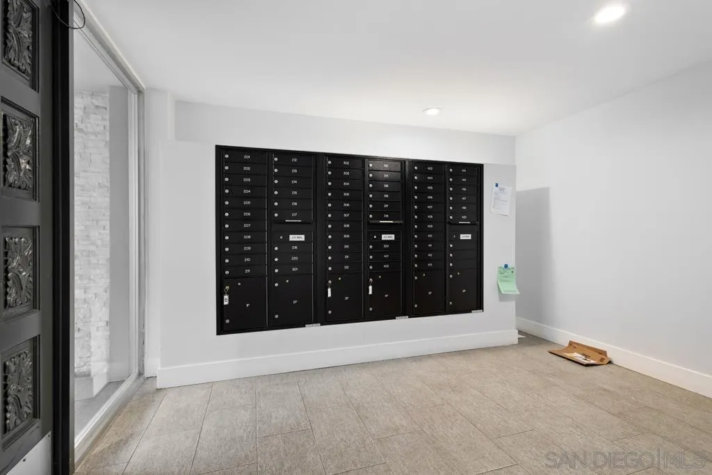 2510 Torrey Pines Road # 403