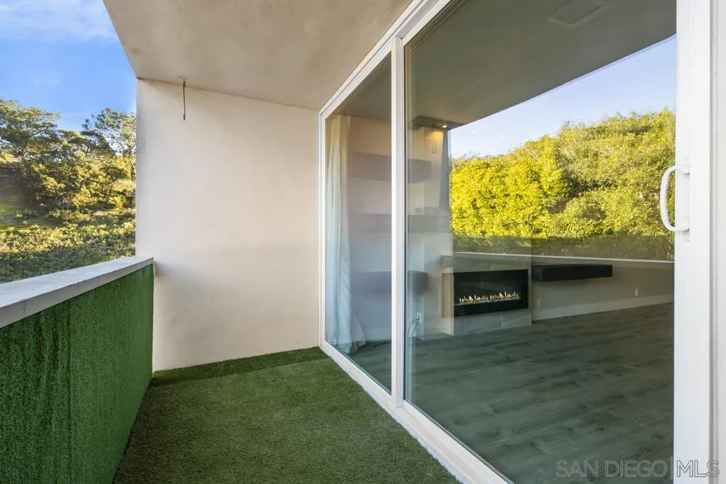 2510 Torrey Pines Road # 403