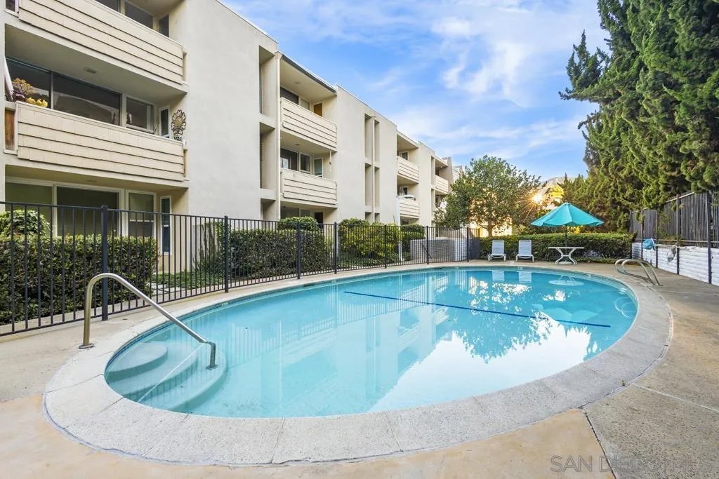 2510 Torrey Pines Road # 403