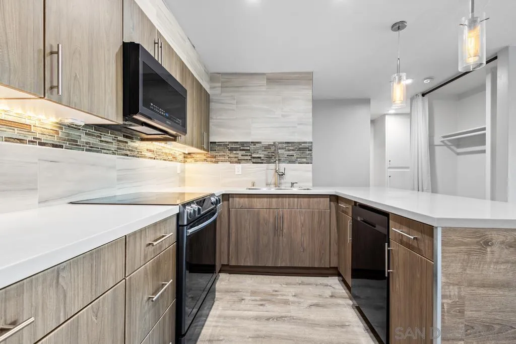 2510 Torrey Pines Road # 403