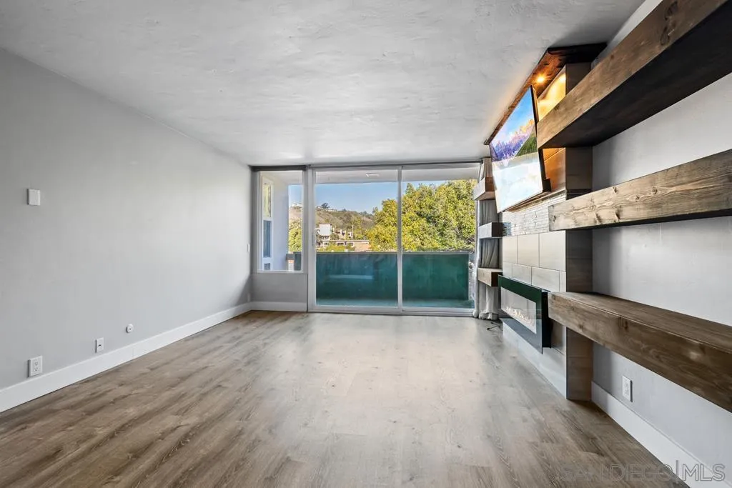 2510 Torrey Pines Road # 403