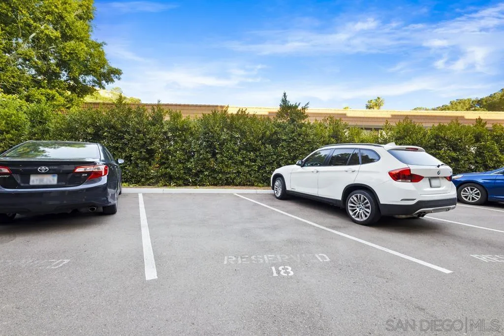 2510 Torrey Pines Road # 403