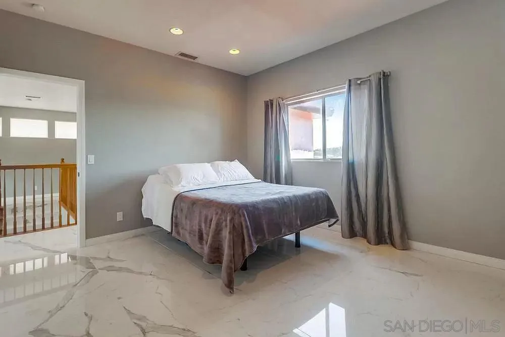 3792 Vista Pointe